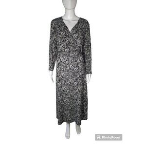 NWT Lane Bryant Womens Plus Size 14/16 Black & White Floral V-neck Maxi Dress